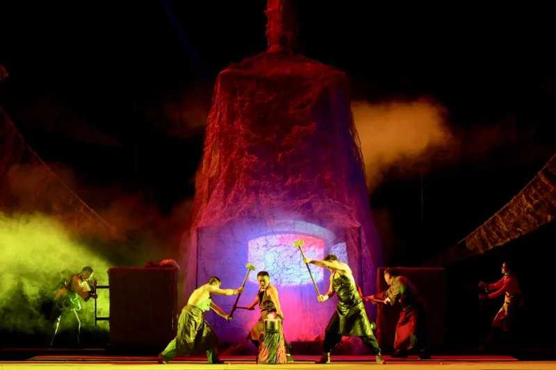 话剧《开炉》剧照